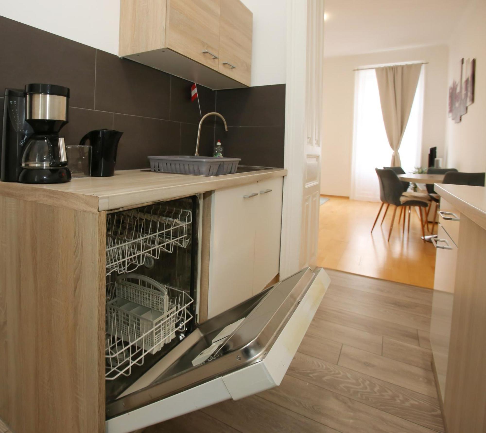 Downtown Bliss Modern Retreat With Free Parking And Fast Internet 600 Mbits Apartman Bécs Kültér fotó